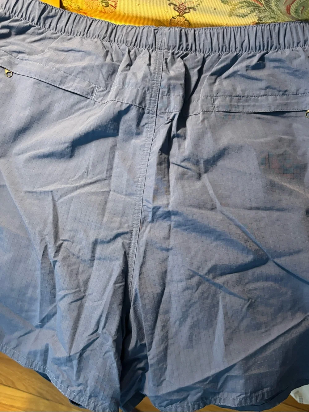 Lands' End Women’s Navy Blue Cargo Shorts with Built-In Belt - Picture 3 of 3